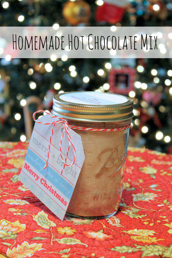 Having a supply of hot cocoa mix is a must in our house. So easy to make, easy to store and makes great gifts during the holidays #Christmas #gift #homemade