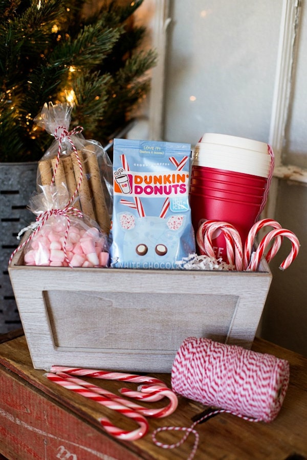 24 Homemade Christmas Gifts for Neighbors – Tip Junkie