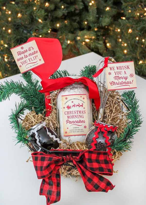 3 Ways to Gift Your Neighbors for the Holidays - Make and Takes